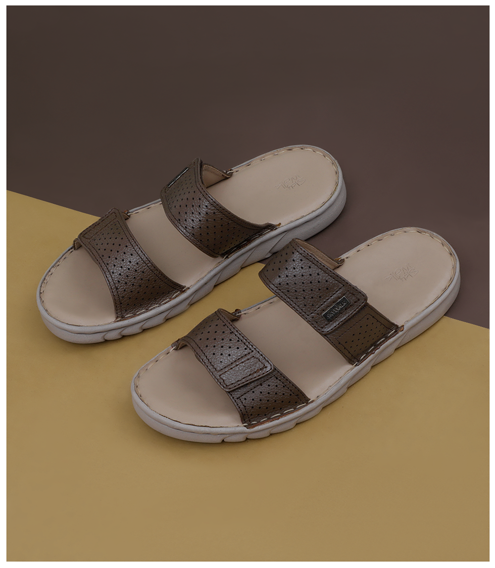 BM3884-BROWN-Men Slipper