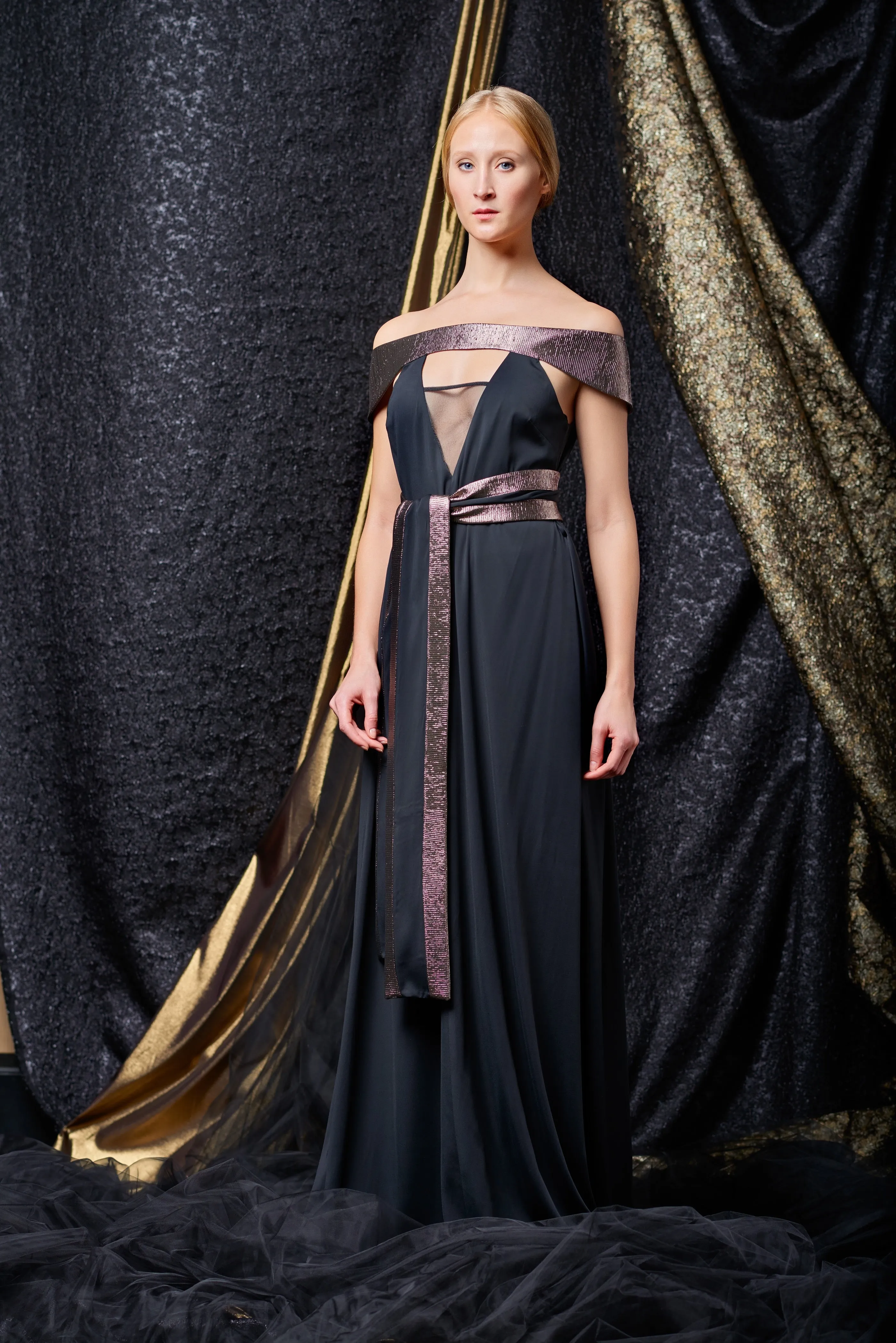 Double Viscose and Metallic Band Detailed Long Dress