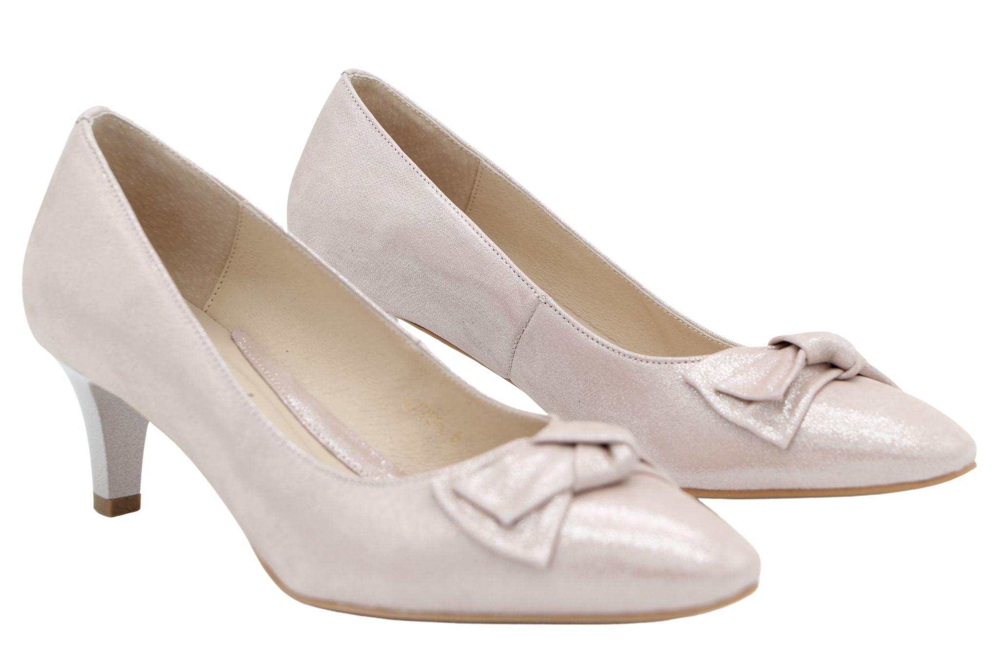 EMIS Pale Pink Mid Heel Shoe with Bow