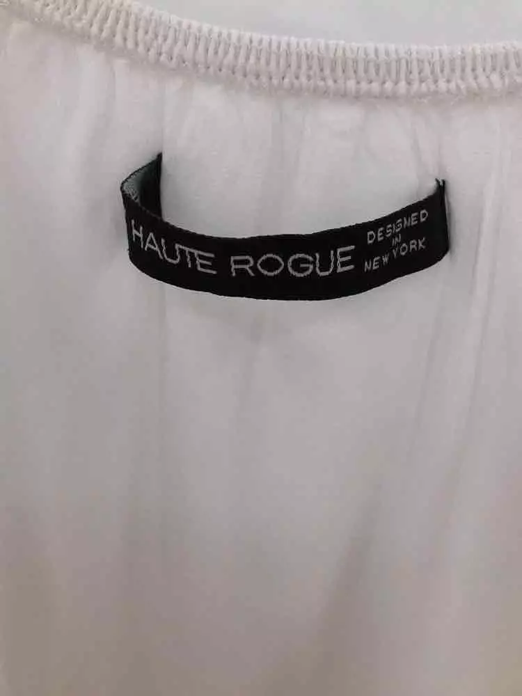 Pre-Owned Haute Rogue White Size Medium Short Short Sleeve Dress