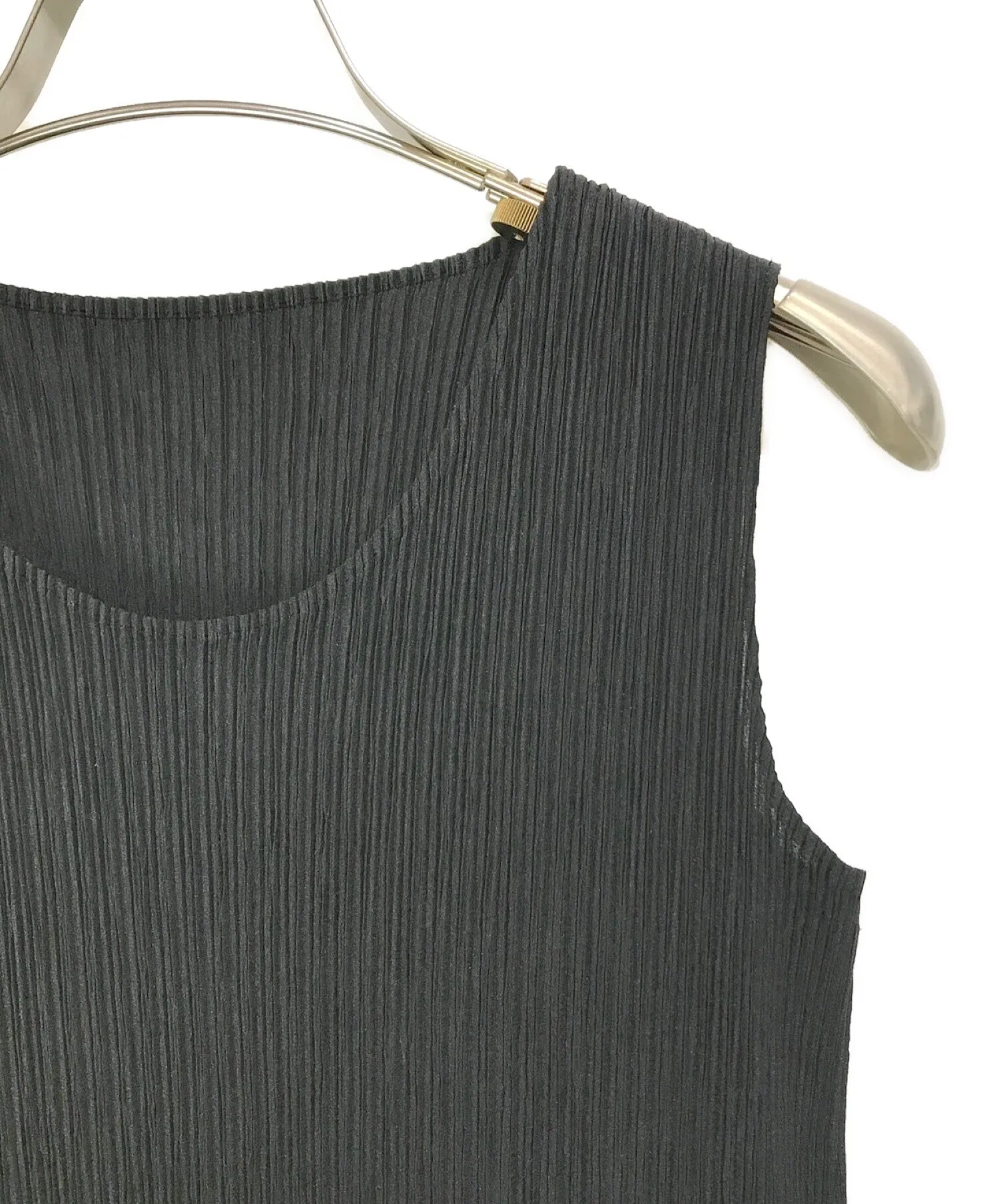 [Pre-owned] ISSEY MIYAKE Sleeveless Pleated Dress IM53FH467