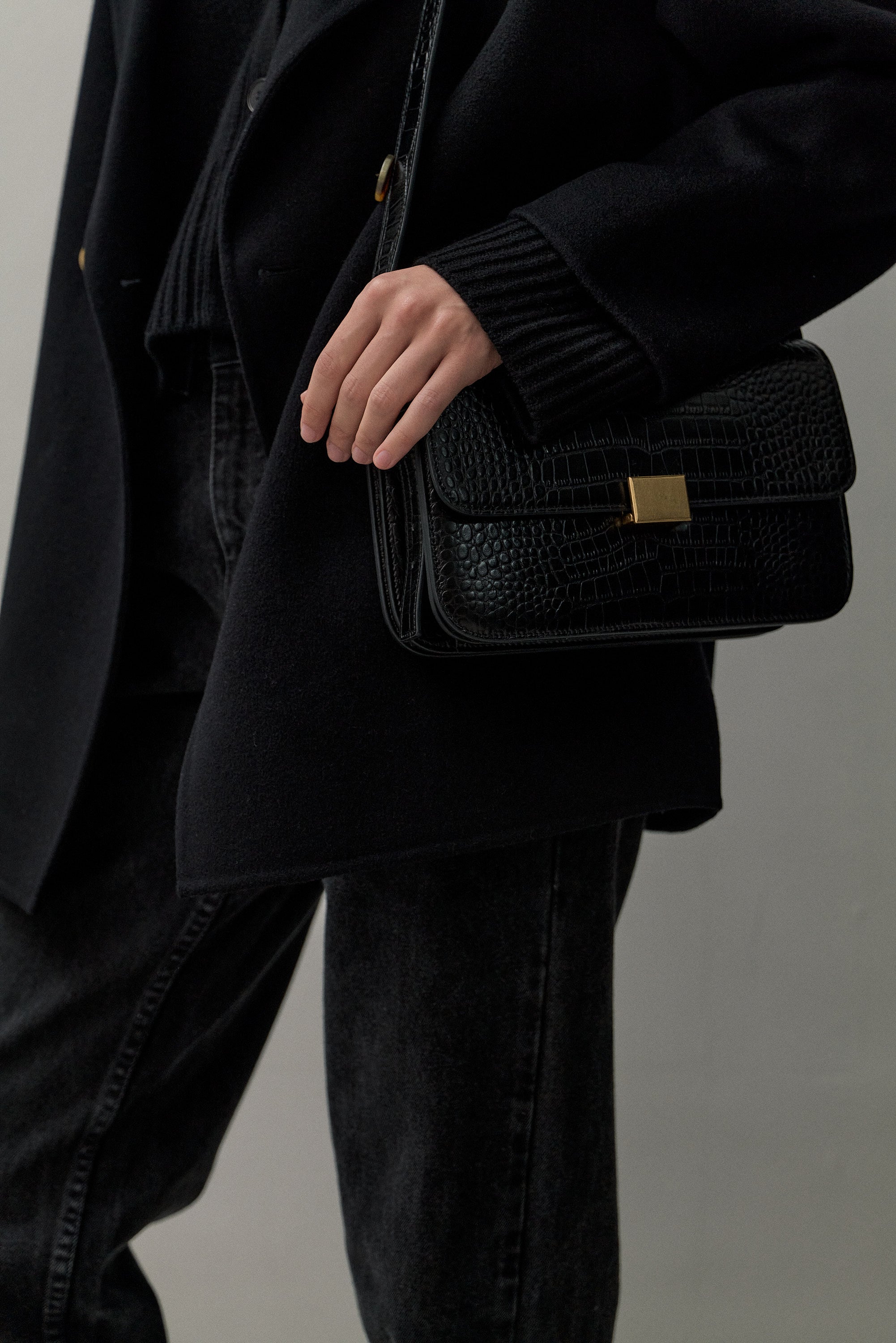 THE CLASSIC SHOULDER BAG - BLACK MOCK PRINT