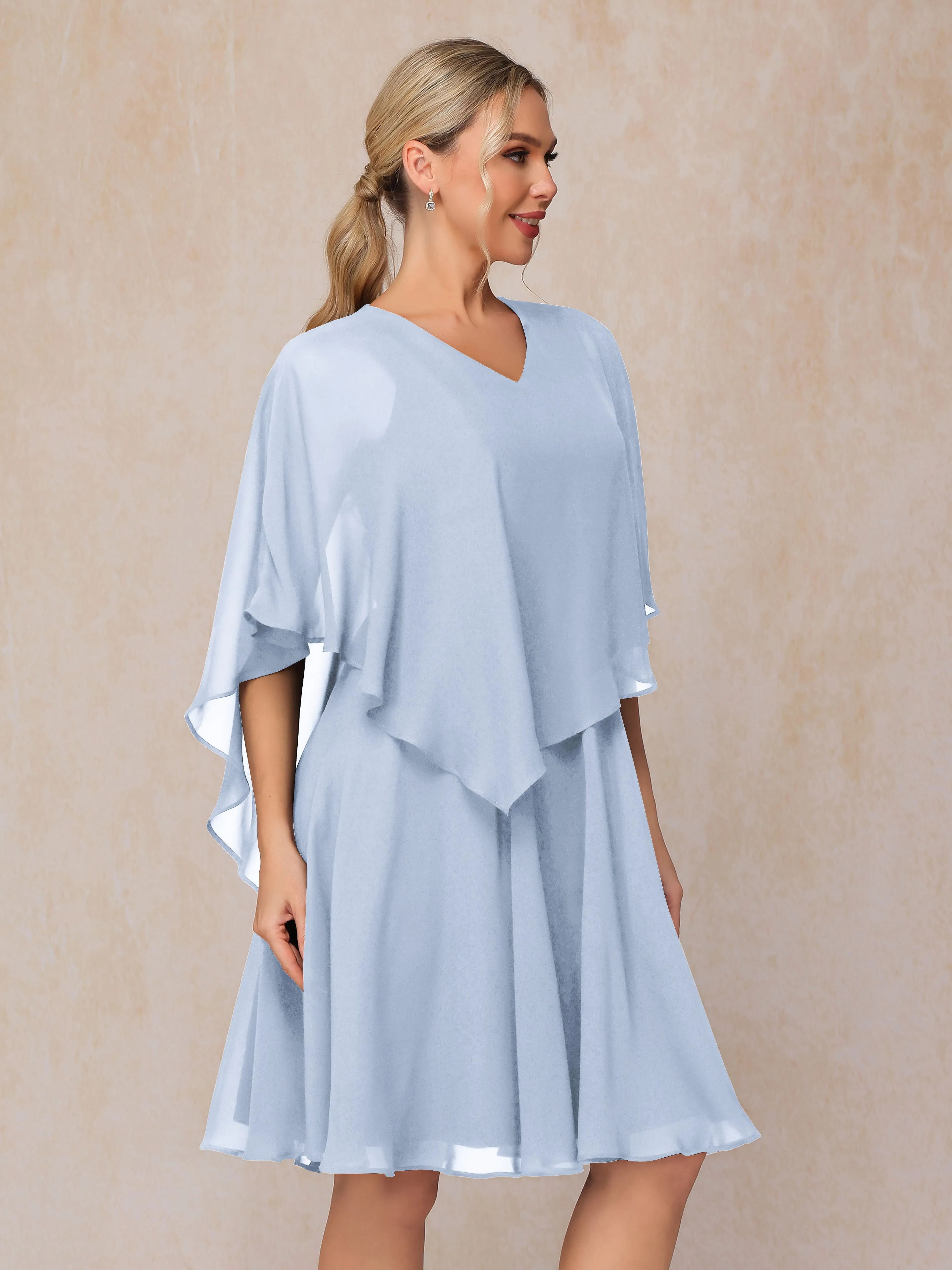 Trapèze Manches asymétriques Col V Mousseline Robe Mère de la Mariée avec cape